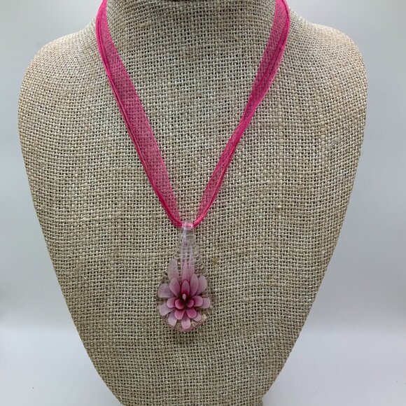 Murano Style Glass Pink Floral Flower Teardrop Pendant Ribbon Necklace - Picture 3 of 7